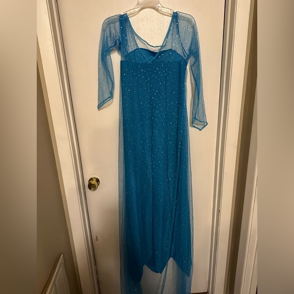 Size Medium Disney Princess - Picture 5 of 9